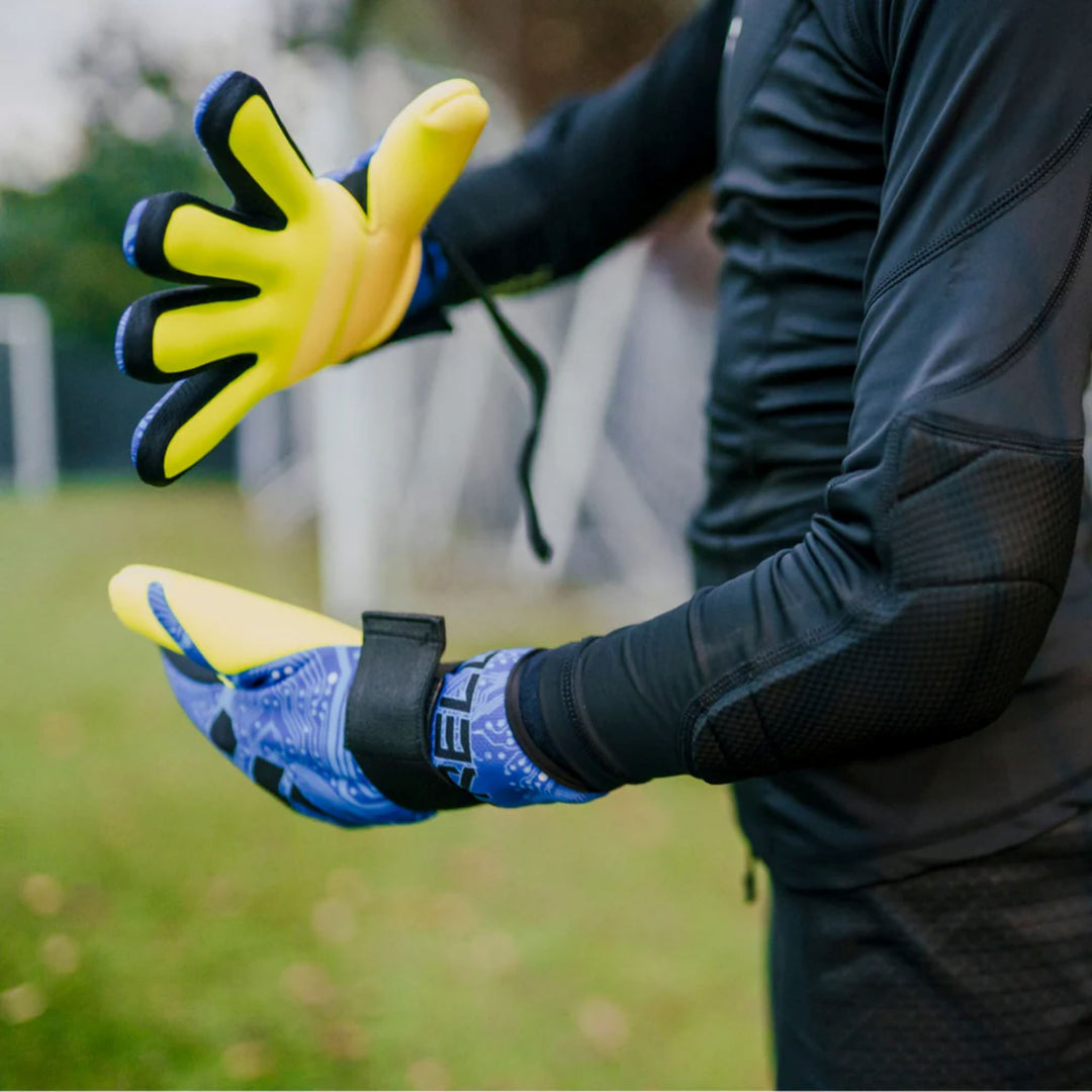 Challenger Youth GK Gloves by Storelli Red Circuit - ITASPORT